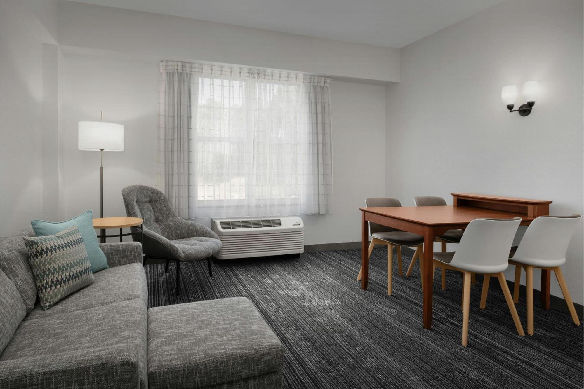 Towneplace Suites Suffolk Chesapeake Eksteriør bilde