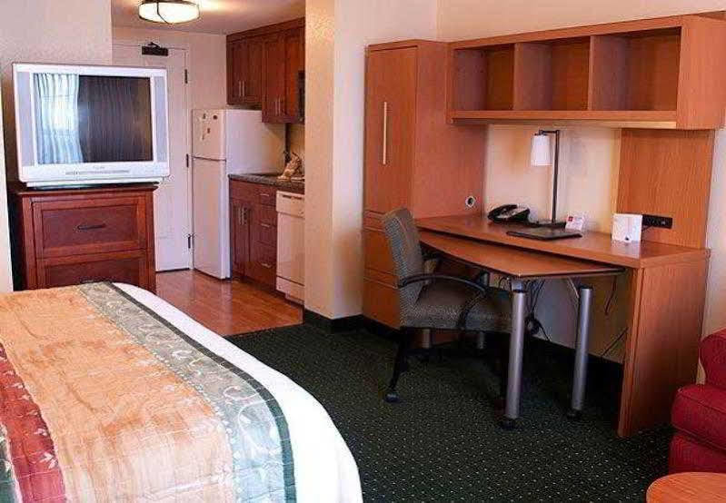 Towneplace Suites Suffolk Chesapeake Eksteriør bilde